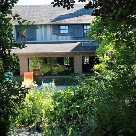 Le Mesnil-3 ベッド・アンド・ブレックファスト 3*